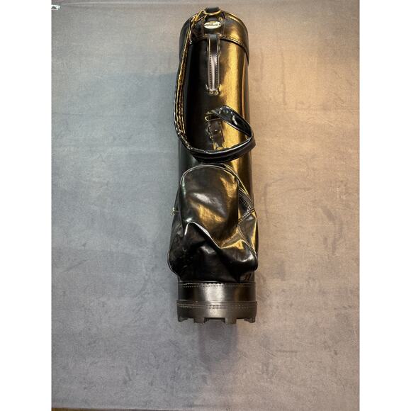 Vintage Wilson Leather Golf Bag with NWG XD 5 Gulf clubs, and a couple extra. - Picture 3 of 16